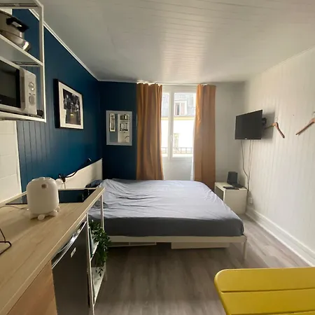 Bright Flat Apartment Paris