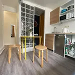 Bright Flat Apartment *